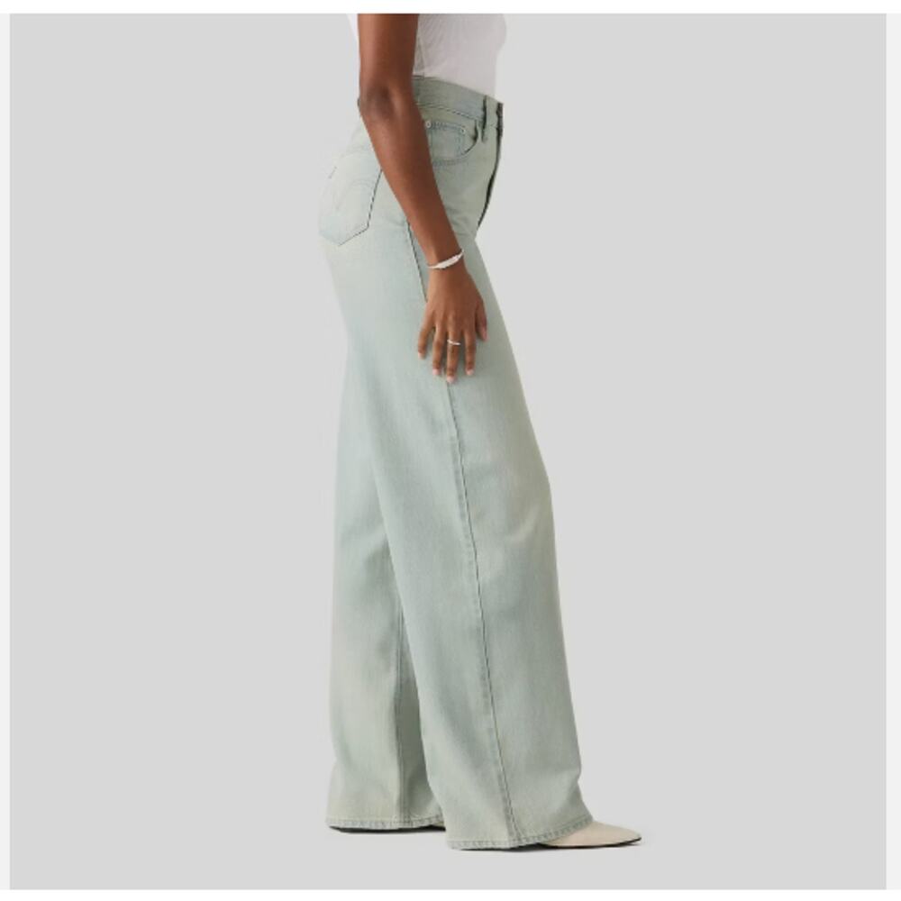 Levi's Women's Cinch Baggy Jeans 31x31 High Rise NWT On Blast Light Wash